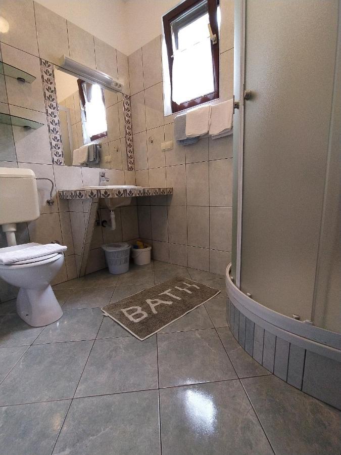 Apartments By The Sea Supetarska Draga - Donja, Rab - 2022 Ngoại thất bức ảnh